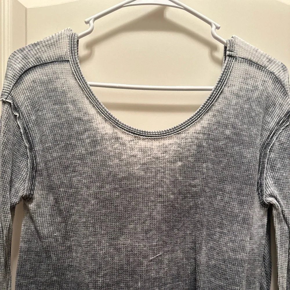 🐣Free People Heather Gray Waffle Knit Top - Picture 3 of 8